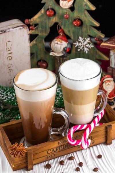 Lebkuchen Latte weihnachtlich dekoriert