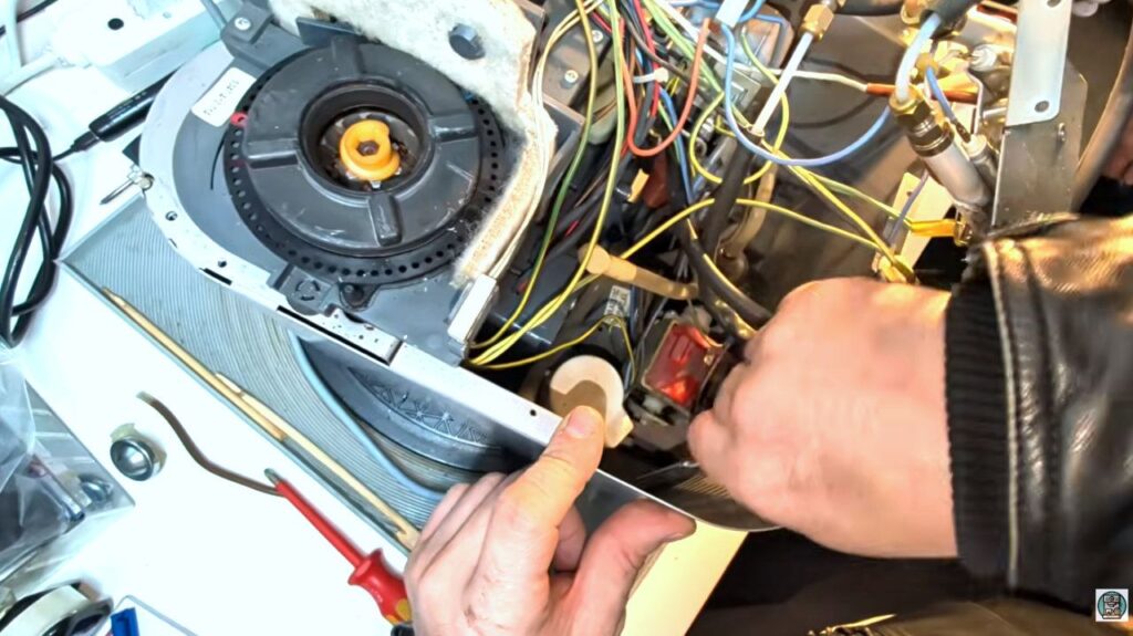Reparatur eines Saeco Kaffeevollautomaten